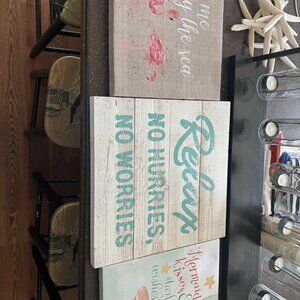 Hanging Pictures/ Beach vibes